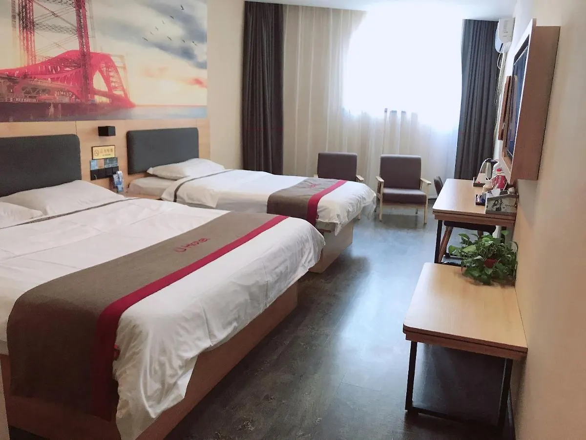 Thank Inn Chain Hotel Henan Zhengzhou Xinzheng City North China Road Xuanyuan Lake China