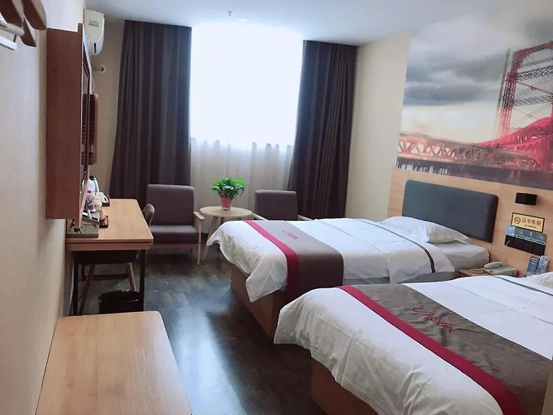 Thank Inn Chain Hotel Henan Zhengzhou Xinzheng City North China Road Xuanyuan Lake