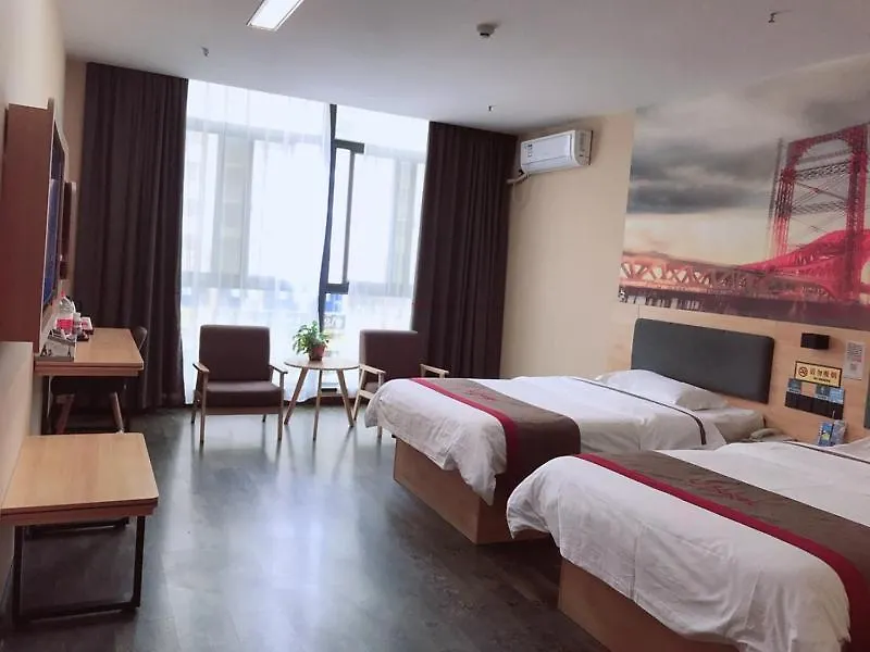 Thank Inn Chain Hotel Henan Zhengzhou Xinzheng City North China Road Xuanyuan Lake 2*,  China