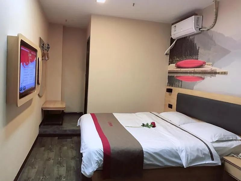 Thank Inn Chain Hotel Henan Zhengzhou Xinzheng City North China Road Xuanyuan Lake 2*,