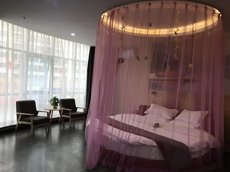 Thank Inn Chain Hotel Henan Zhengzhou Xinzheng City North China Road Xuanyuan Lake China
