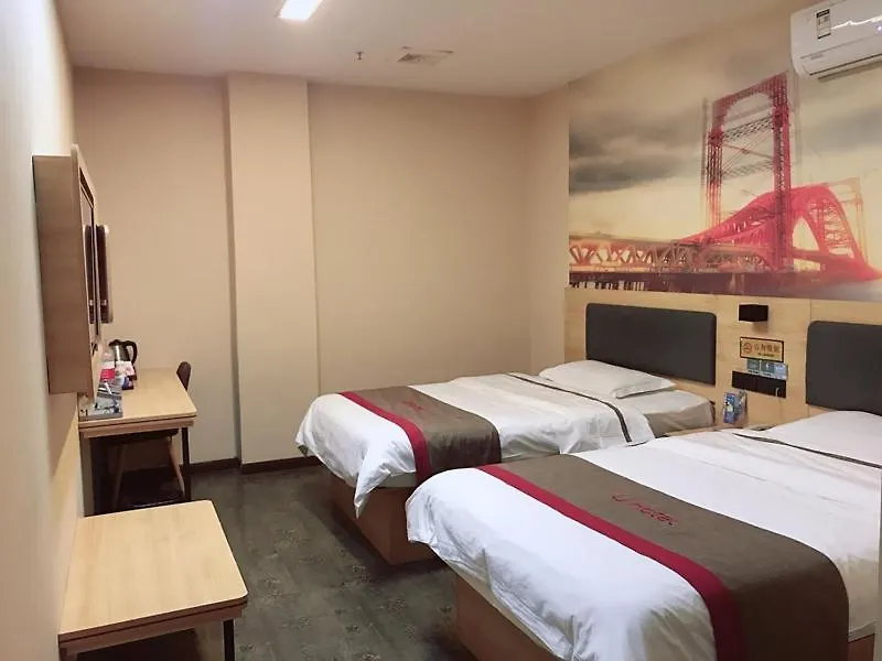 Thank Inn Chain Hotel Henan Zhengzhou Xinzheng City North China Road Xuanyuan Lake
